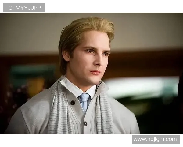 夜幕下的绿茵传奇足球明星与吸血鬼的禁忌之恋